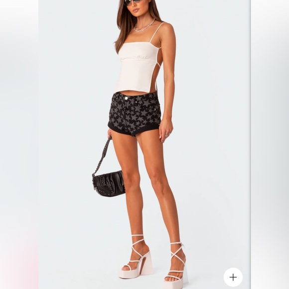 NWT, Edikted, Women’s, Shooting Star Low Rise Denim Shorts - Picture 2 of 9